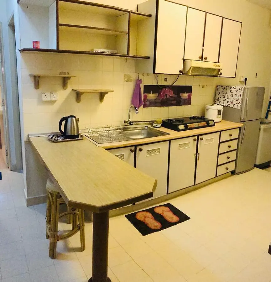 Bayu Emas Guesthouse Apartment Batu Ferringhi